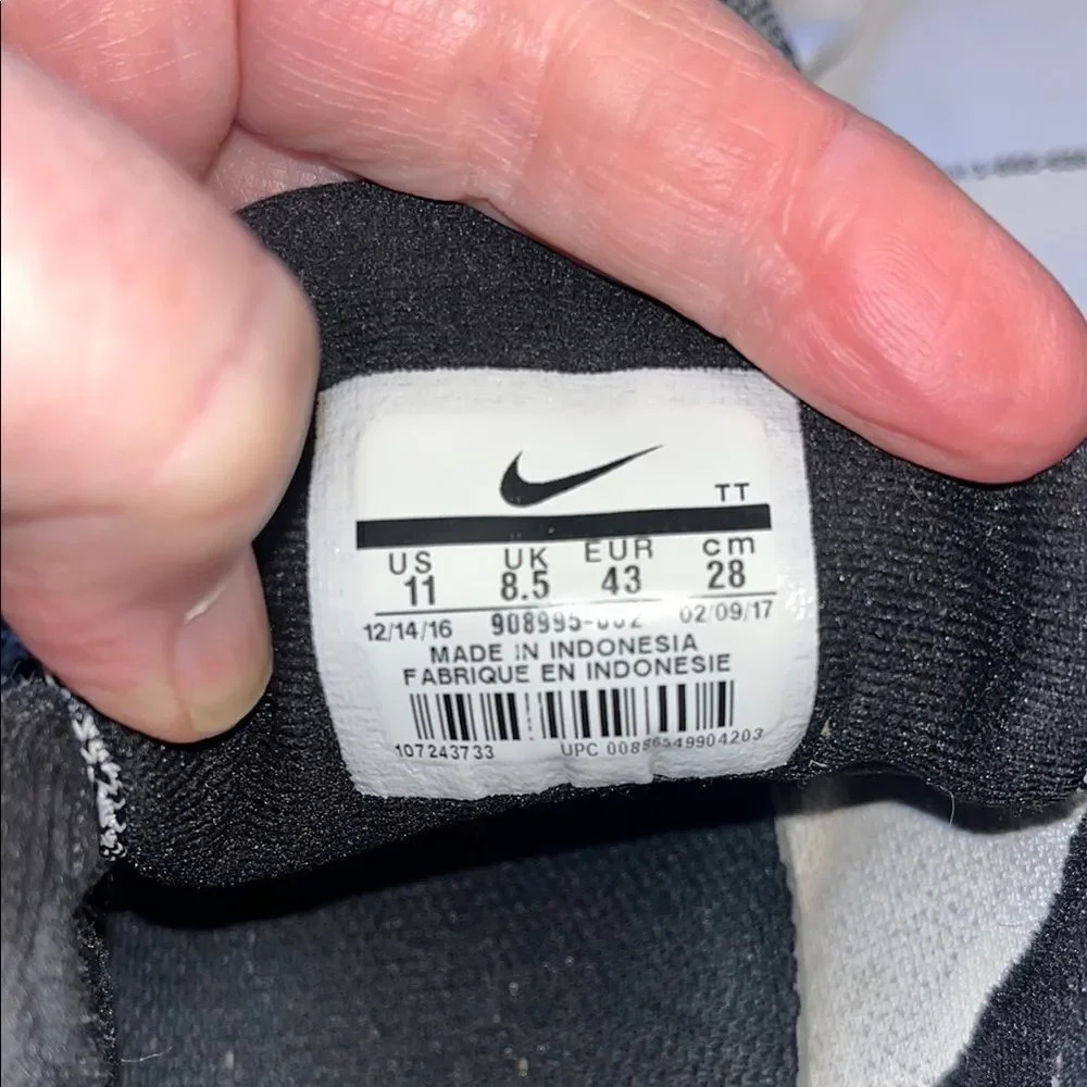 Women’s Nike Black and White Flex Contact Size 11/Euro 43 - Picture 3 of 9
